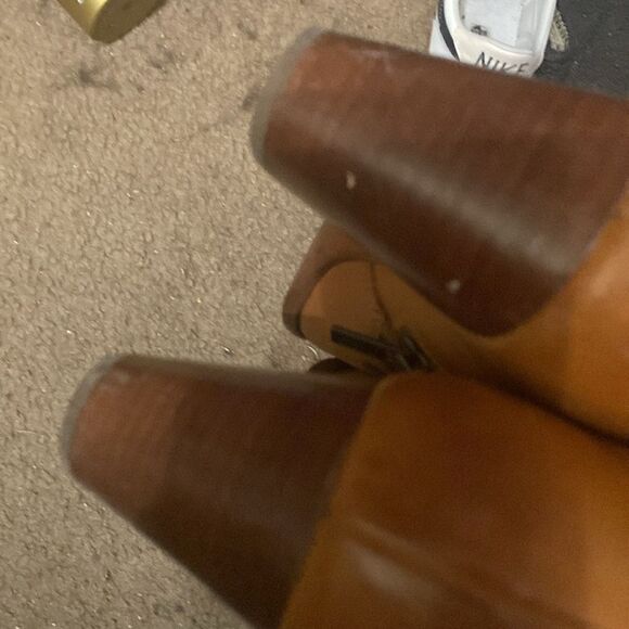 EUC Frye Womens Jennifer Cognac Leather Pointed Toe Zip Up Cute Ankle Bootie - Picture 6 of 10